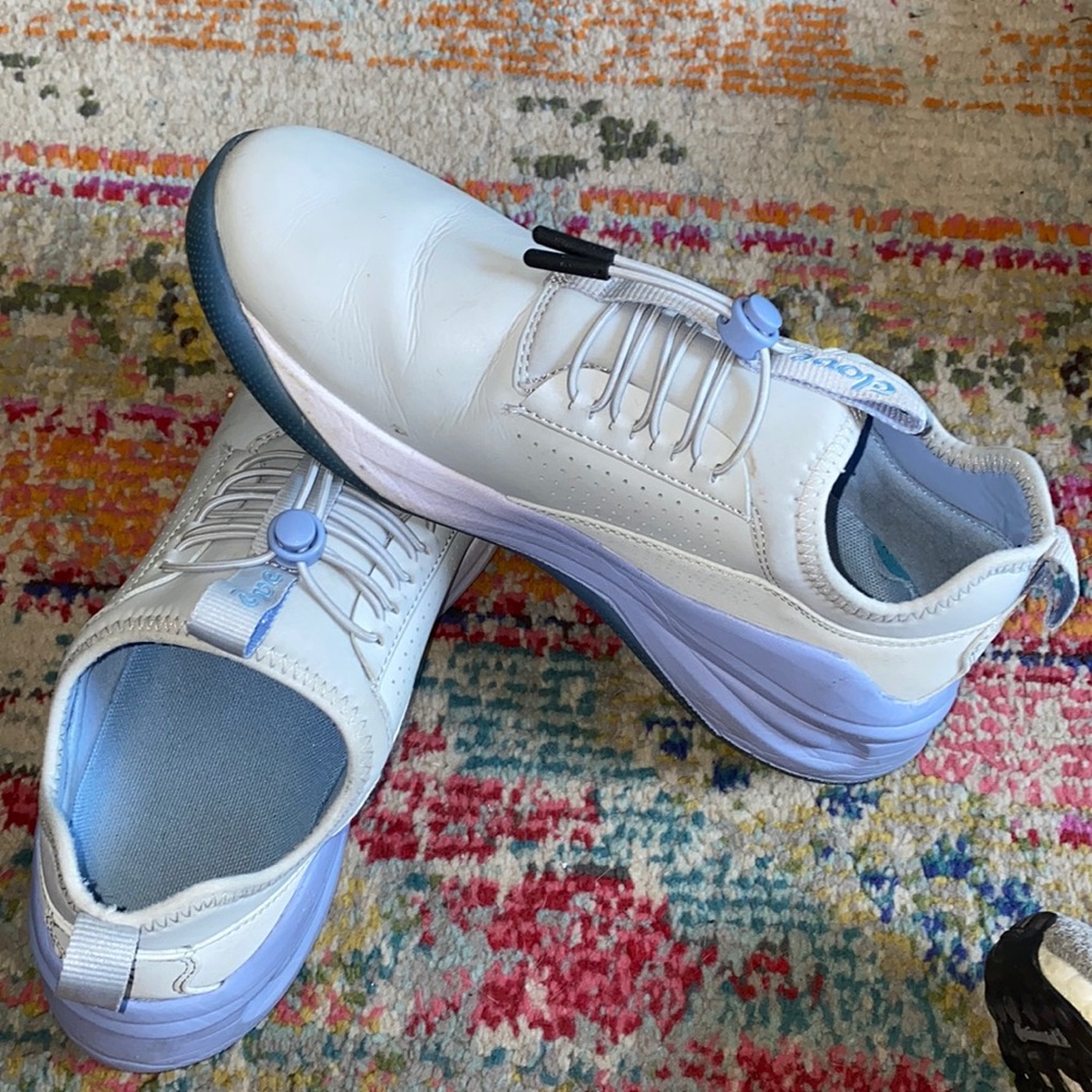 Clove sneakers